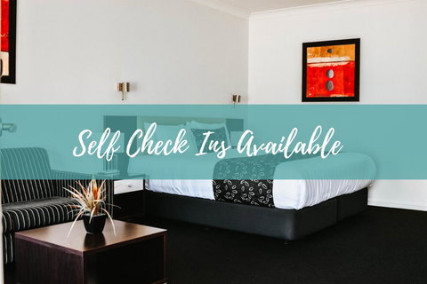 Charles Sturt Suites & Apartments - Accommodation Batemans Bay 0