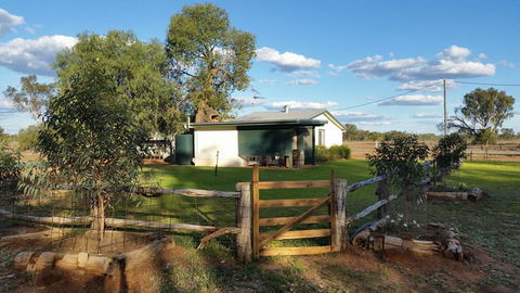 Charleville Bush Cottage - Accommodation Batemans Bay 0