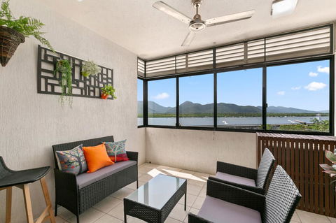 Chic City Apartment With Waterfront Views - Accommodation Batemans Bay 0