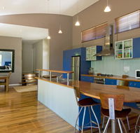 Chriscross Retreat 9 Cross Street - Accommodation Batemans Bay