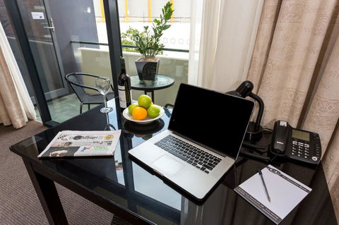 Clarendon Hotel - Accommodation Batemans Bay 2