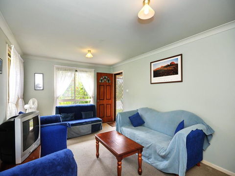 Close To Tea Gardens Waterfront - Accommodation Batemans Bay 3