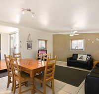 Close to Water Restaurants and Clubs Toorbul St Bongaree - Accommodation Batemans Bay