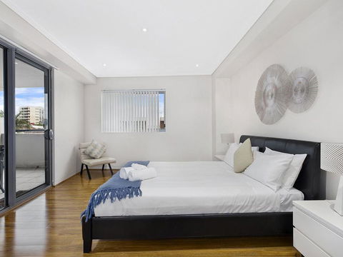 Coast Luxury Apartment 21 - Accommodation Batemans Bay 1
