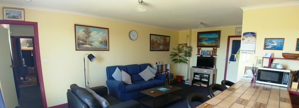 Elingamite VIC Accommodation Batemans Bay