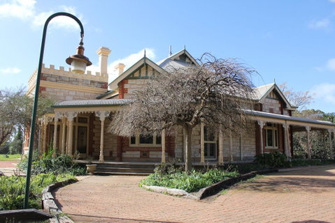 Cockburn House - Accommodation Batemans Bay 0
