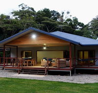 Coconut Beach House - Accommodation Batemans Bay
