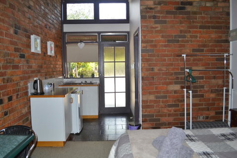 Colonial Motel - Accommodation Batemans Bay 0