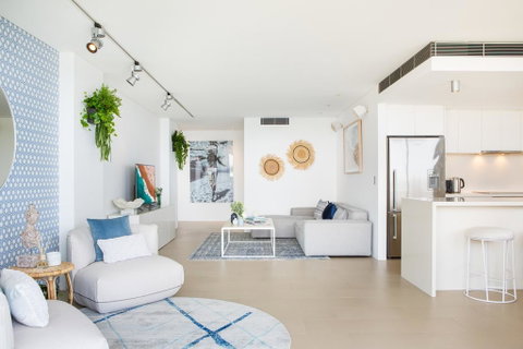 Coogee Beach Designer Penthouse With Parking - Accommodation Batemans Bay 2