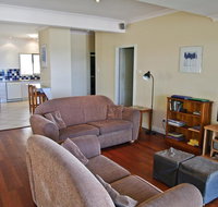 Cooinda 17 Dulconghi Street - Accommodation Batemans Bay