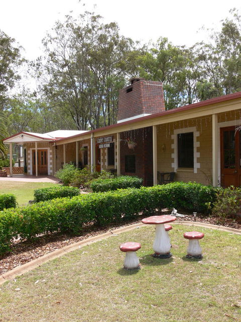 Copper Country Motor Inn & Restaurant - Accommodation Batemans Bay 3