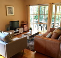 Corinda Cottage - 4 bedroom pet friendly - Accommodation Batemans Bay