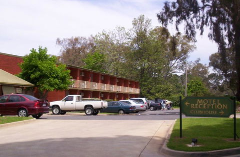Corowa Golf Club Motel - Accommodation Batemans Bay 2