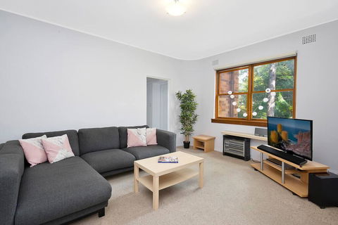 Cosy 2BR Plus Parking In Nth Sydney - Accommodation Batemans Bay 0