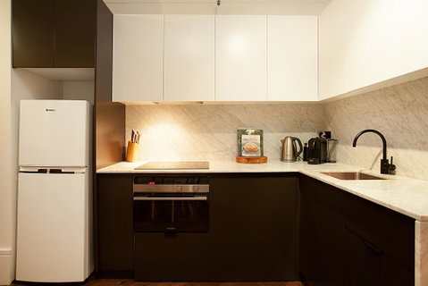 Cosy Studio Near Trains, Restaurants, Bars And Parks - Accommodation Batemans Bay 3