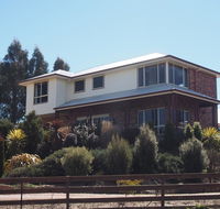 Country Meets Town - Accommodation Batemans Bay