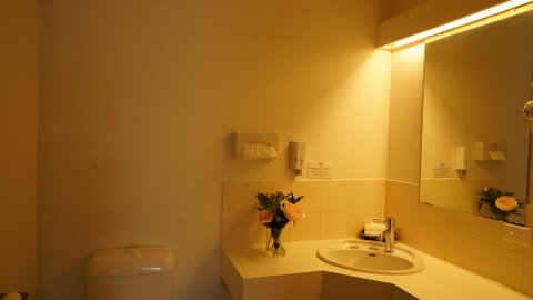 Country Motor Inn - Accommodation Batemans Bay 0