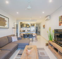 Crocs on Cavenagh - Accommodation Batemans Bay