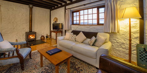 Daisy Bank Cottages - Accommodation Batemans Bay 1