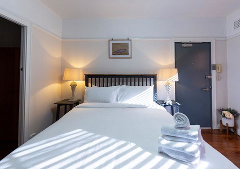 DARLINGHURST STUDIO // SHARED ROOFTOP SPACE - Accommodation Batemans Bay 0