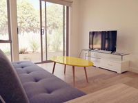 Delicate and Peaceful Bundoora Townhouse 20-R4