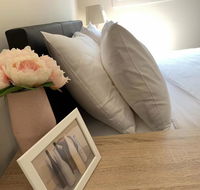 Delightful Bedroom in Bentleigh East - Accommodation Batemans Bay