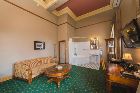 Denison Boutique Hotel, Ascend Hotel Collection - Accommodation Batemans Bay 2