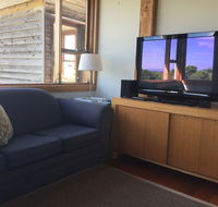 Dolphin Beach House - Accommodation Batemans Bay