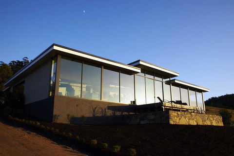 Dragonfly Lodge - Accommodation Batemans Bay 1