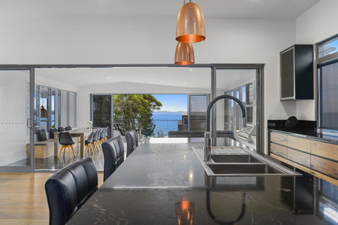 Due North Beach House - Accommodation Batemans Bay 0