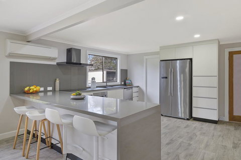 East Coast Hideaway Beach Retreat - Accommodation Batemans Bay 0