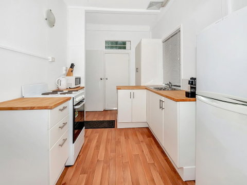 Easy Going Holiday Unit On McKenzie MK6 - Accommodation Batemans Bay 3