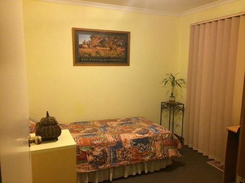 Effie Court - Accommodation Batemans Bay 0