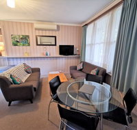 Elm Lodge Bright - Accommodation Batemans Bay