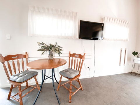 EM Apartment - Accommodation Batemans Bay 2
