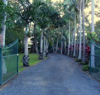 Emerald Tropical Palms B  B - Accommodation Batemans Bay