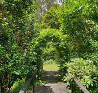 English Gardens - Garden Cottage - Accommodation Batemans Bay