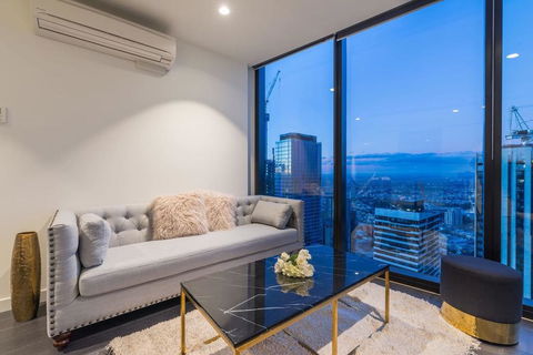 EQ Tower Luxury 2 Bedroom Skyline CBD Apartment - Accommodation Batemans Bay 1