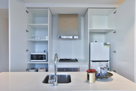 EQ TOWER Melbourne CBD APT - Accommodation Batemans Bay 2