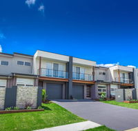 Escape At Nobbys Executive Townhouse 1 74 Pacific Drive - Accommodation Batemans Bay