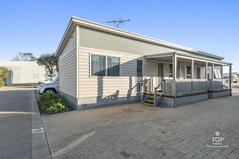 Esperance Bay Holiday Park - Accommodation Batemans Bay 0