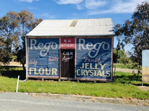 Eureka Hotel / Rainbow Brewery - Accommodation Batemans Bay 2