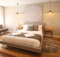 EVOLVE Near Adelaide CBD - Netflix / Wine / Lock up Garage - Accommodation Batemans Bay