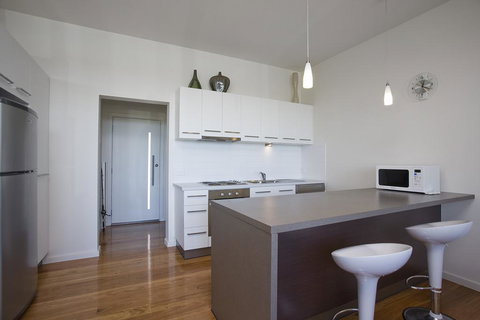 Exclusive Anglesea River Beach Apartment - Accommodation Batemans Bay 1