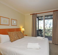 Executive 1 bedroom Spa Villa located within Cypress Lakes Resort - Accommodation Batemans Bay