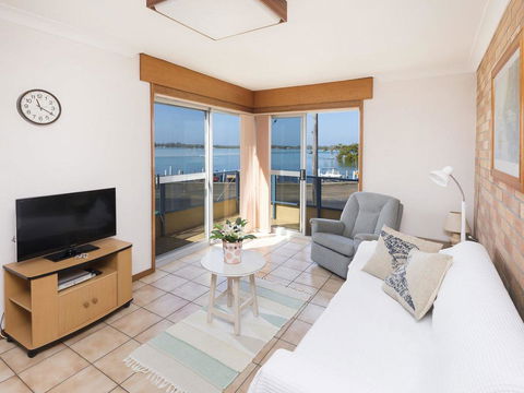 Fairholme 12 - Accommodation Batemans Bay 0