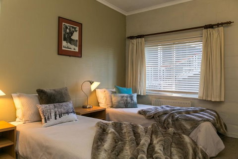 Feathertop Alpine Lodge - Accommodation Batemans Bay 1