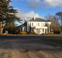 Fitzpatricks Inn - Accommodation Batemans Bay