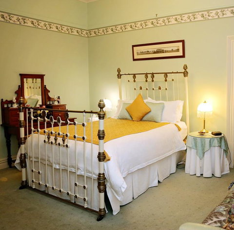 Forgandenny House B&B - Accommodation Batemans Bay 1