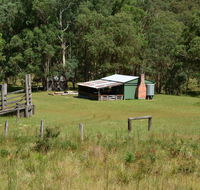 Four Bull Hut - Accommodation Batemans Bay